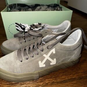 (New in Box) Rare Suede Off-White Sneakers, size 39